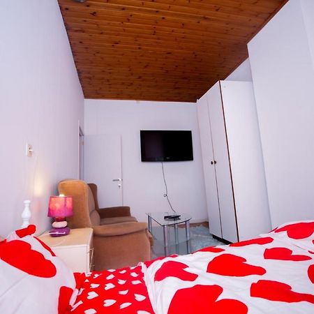 Agreable Chambre Sur Liege Avc Parking Et Wifi Gratuit Экстерьер фото